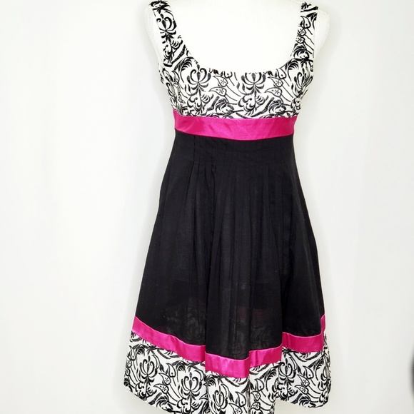 Kathryn Conover Scoop Neck Dress - Picture 1 of 6